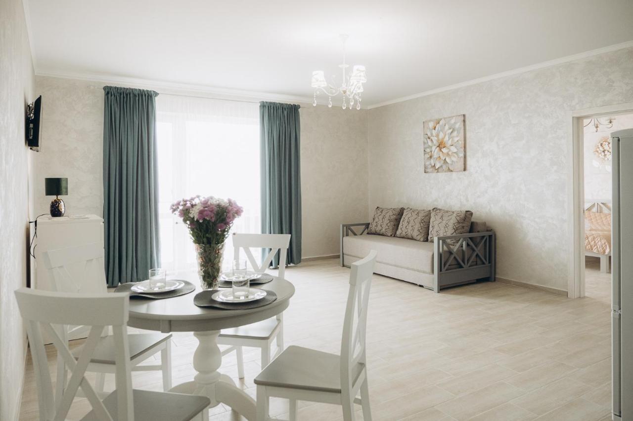 Hotel Три Слона Zatoka Esterno foto