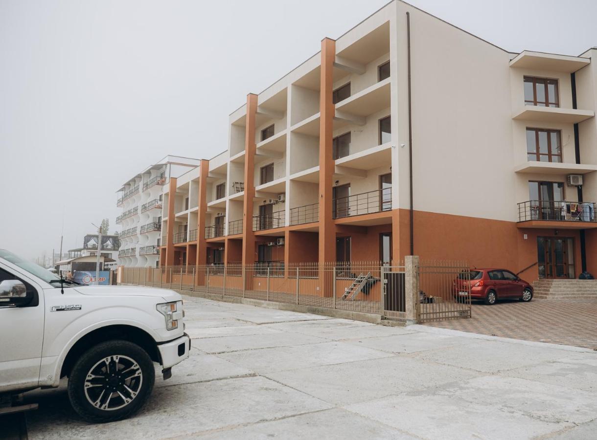 Hotel Три Слона Zatoka Esterno foto
