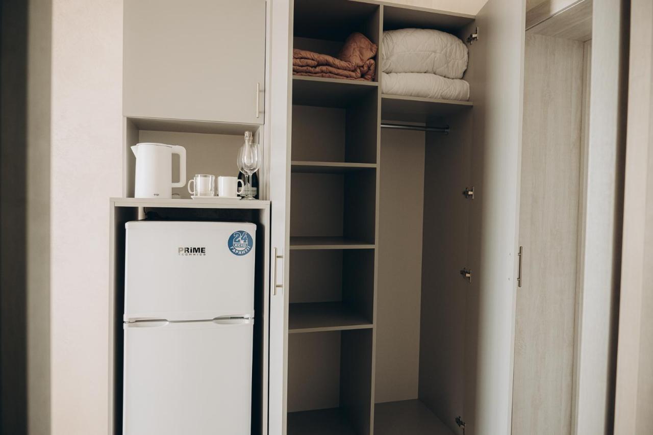 Hotel Три Слона Zatoka Esterno foto