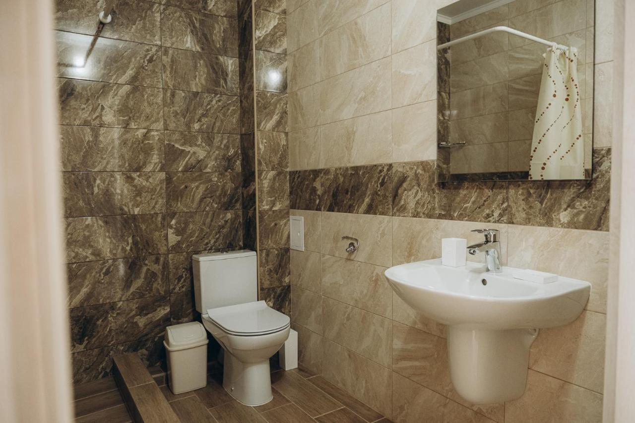 Hotel Три Слона Zatoka Esterno foto