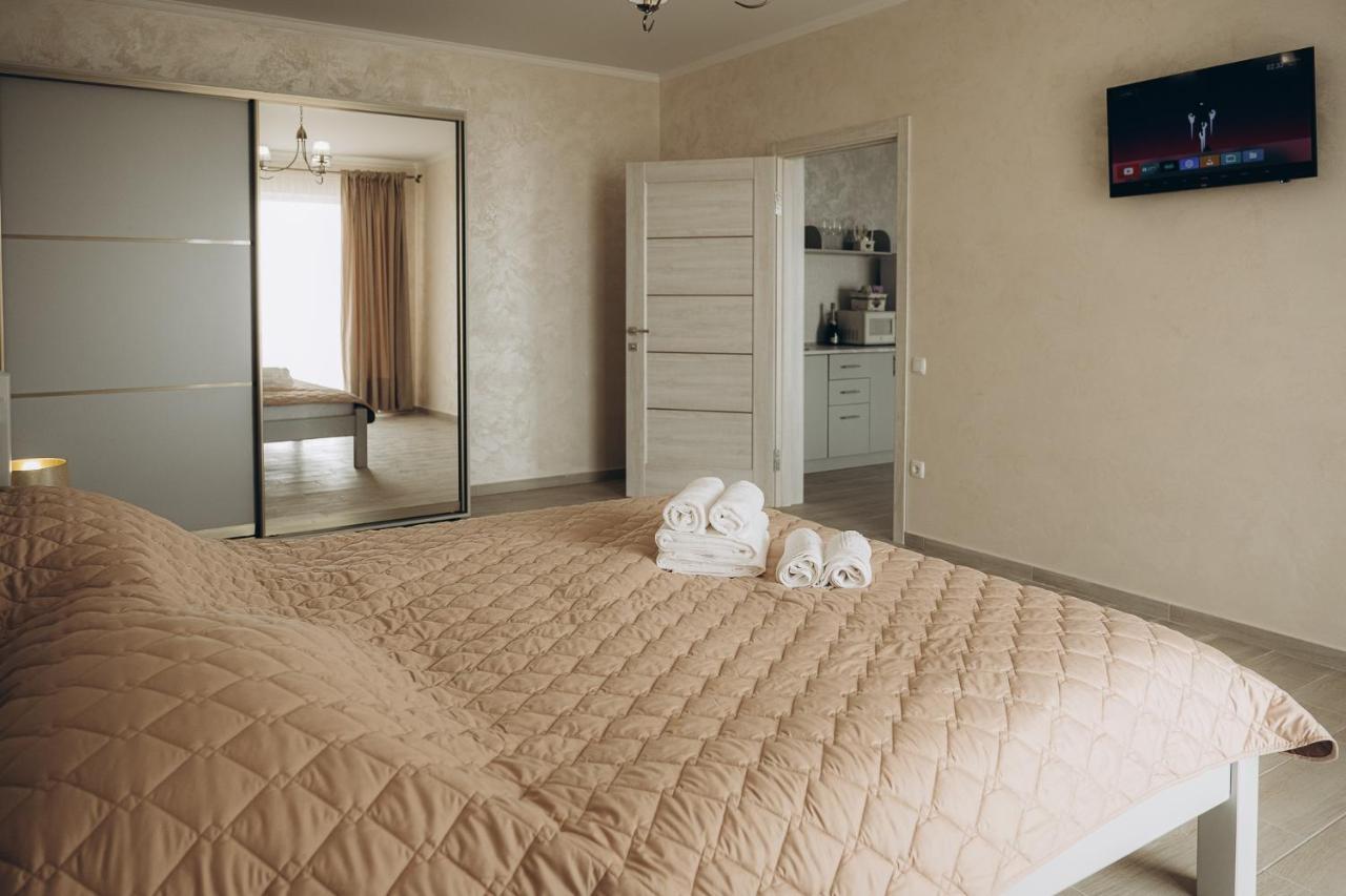 Hotel Три Слона Zatoka Esterno foto
